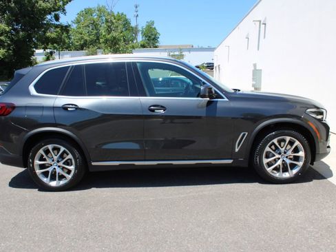 Used 2023 BMW X5 xDrive40i w/ Premium Package AWD/4WD image 33
