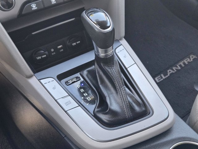 Used 2018 Hyundai Elantra Value Edition FWD image 22