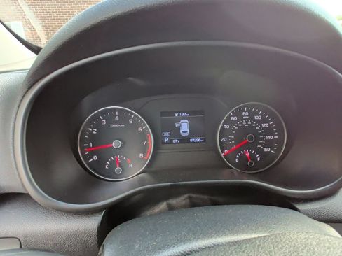 Used 2021 Kia Sportage LX AWD/4WD image 7