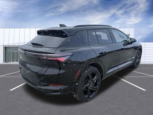 Used 2024 Chevrolet Equinox EV RS image 3