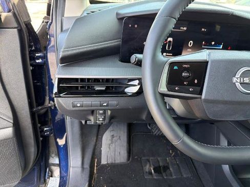 Certified 2025 Nissan Murano SV image 14