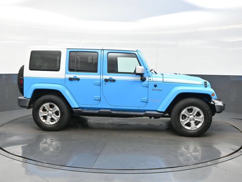 Used 2017 Jeep Wrangler Unlimited Sahara w/ Quick Order Package 24E Chief AWD/4WD image 10