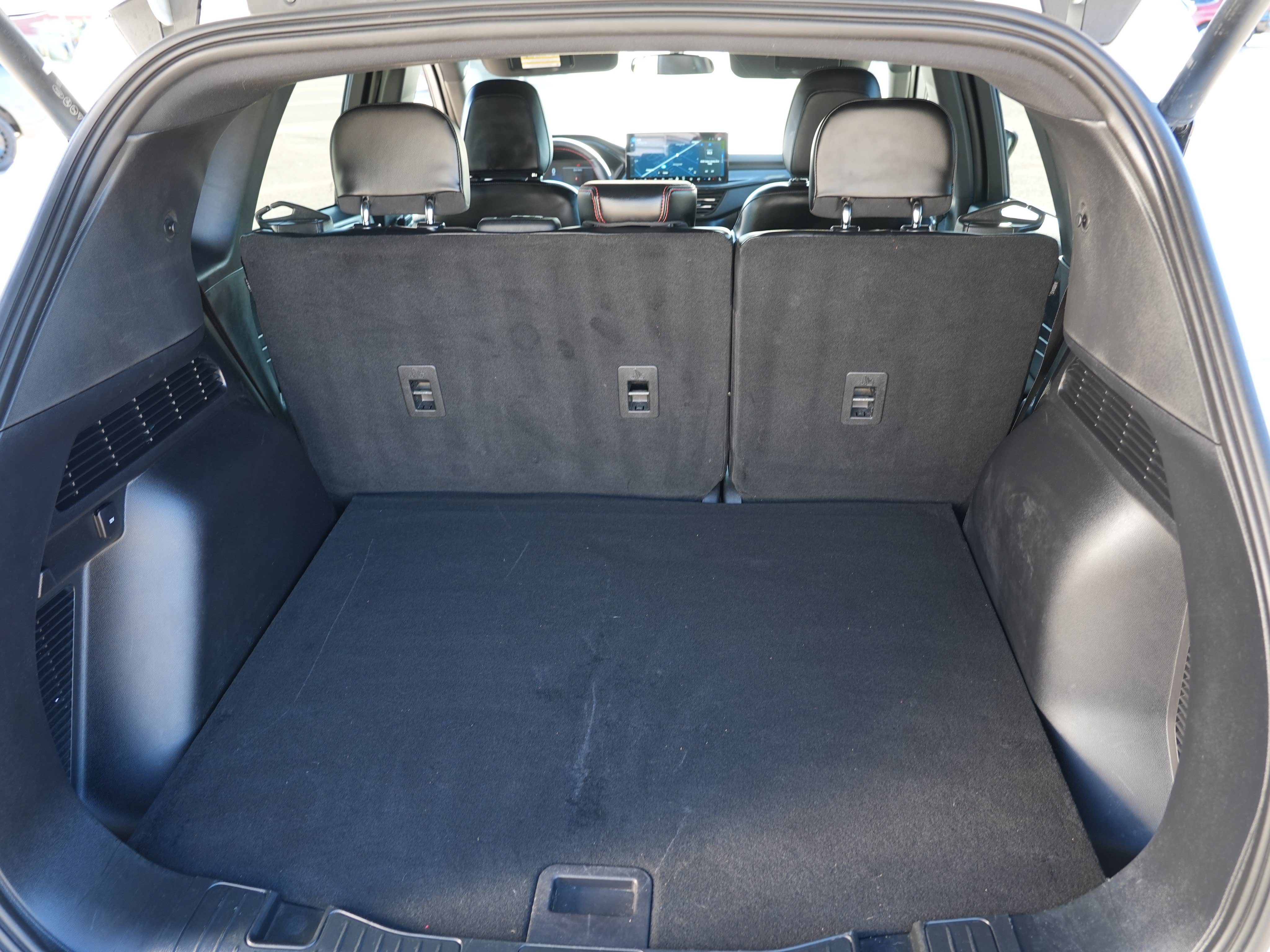 Used 2024 Ford Escape ST-Line w/ Tech Pack #1 AWD/4WD image 28