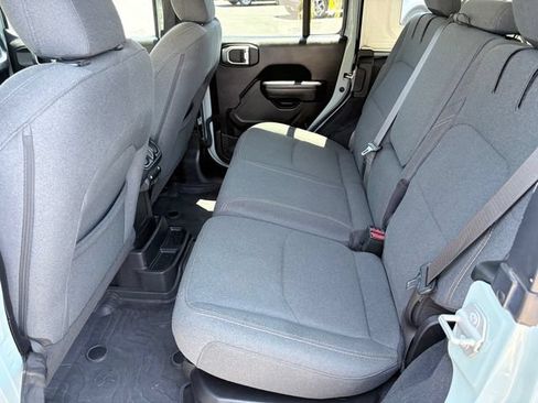 Used 2024 Jeep Wrangler Unlimited AWD/4WD image 7