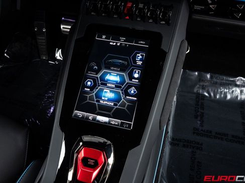 Used 2023 Lamborghini Huracan EVO image 28