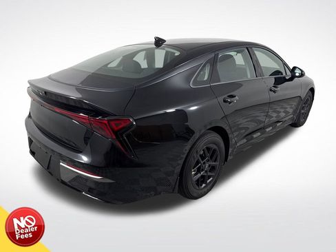Used 2025 Kia K5 LXS FWD image 3