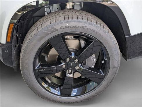 New 2026 Land Rover Defender 110 X-Dynamic SE AWD/4WD image 9