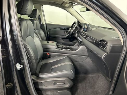 Used 2024 Honda Pilot Touring image 28