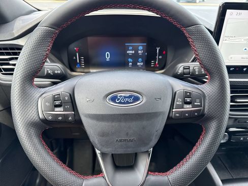 Used 2023 Ford Escape ST-Line w/ Tech Pack #1 AWD/4WD image 10