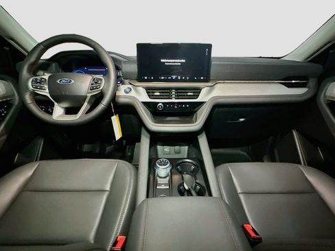 New 2026 Ford Explorer Active w/ Active Comfort Package AWD/4WD image 9