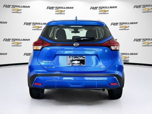 Used 2023 Nissan Kicks SV FWD image 6