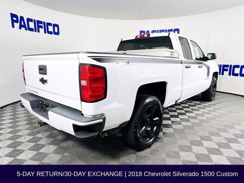 Used 2018 Chevrolet Silverado 1500 Custom image 7