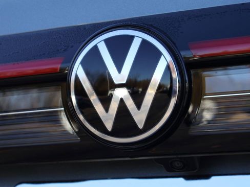 New 2026 Volkswagen Taos S image 17