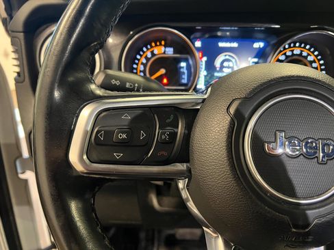 Used 2021 Jeep Wrangler Unlimited Sahara image 13