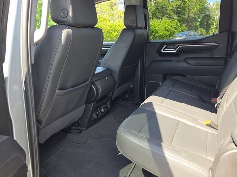 Certified 2026 GMC Sierra 1500 SLT AWD/4WD image 6