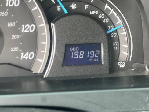 Used 2013 Toyota Camry LE FWD image 24