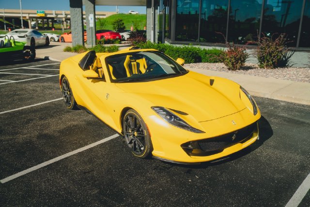 Used 2023 Ferrari 812 GTS RWD image 36