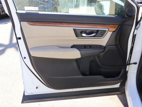 Used 2020 Honda CR-V Touring image 23