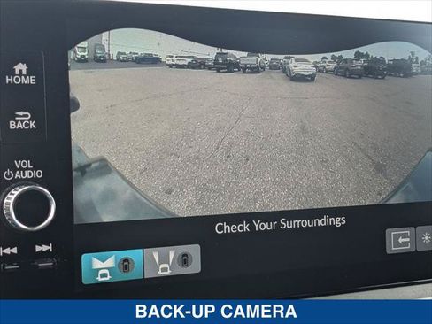 Used 2024 Honda Pilot TrailSport image 16