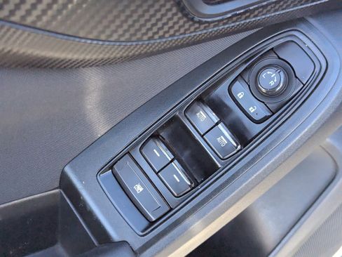 Used 2018 Subaru Crosstrek 2.0i Premium w/ Eyesight System image 28