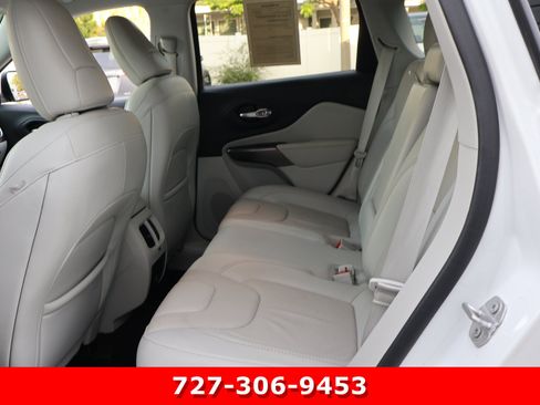 Used 2020 Jeep Cherokee Limited AWD/4WD image 17
