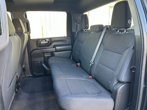 Used 2022 Chevrolet Silverado 2500 Custom w/ Custom Convenience Package image 11