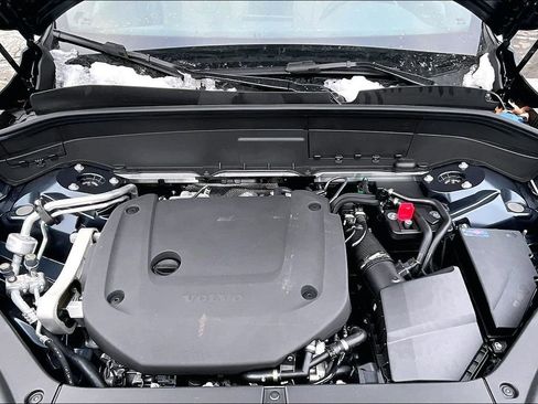 New 2026 Volvo XC90 B6 Plus w/ Protection Package Premier AWD/4WD image 11