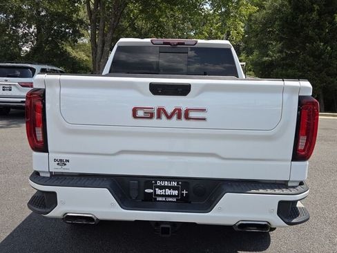 Used 2022 GMC Sierra 1500 AT4 w/ AT4 Premium Package AWD/4WD image 14