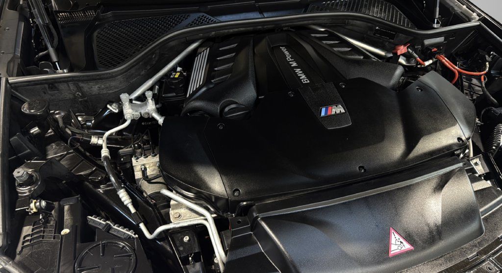Used 2018 BMW X5 M AWD/4WD image 43