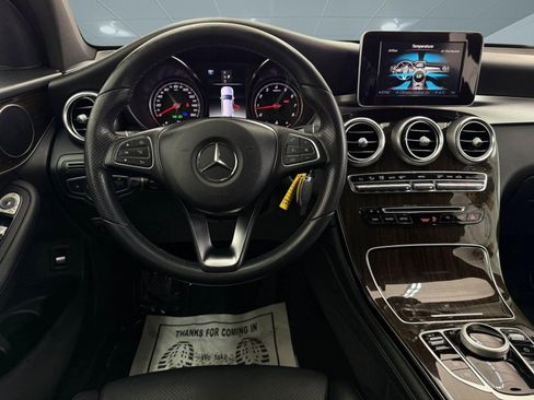 Used 2018 Mercedes-Benz GLC 300 4MATIC image 25