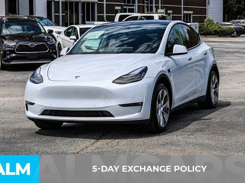 Used 2022 Tesla Model Y Long Range image 4