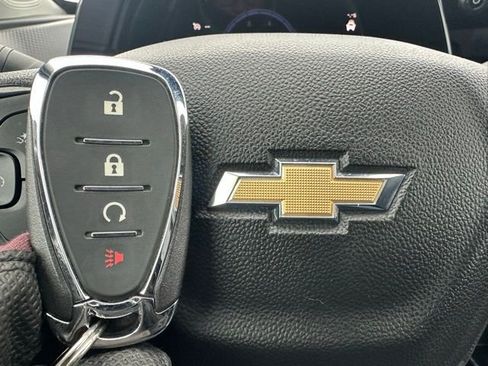 Used 2025 Chevrolet Trax LT image 50
