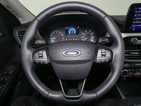 Used 2022 Ford Escape SE w/ SE Sport Appearance Package image 30