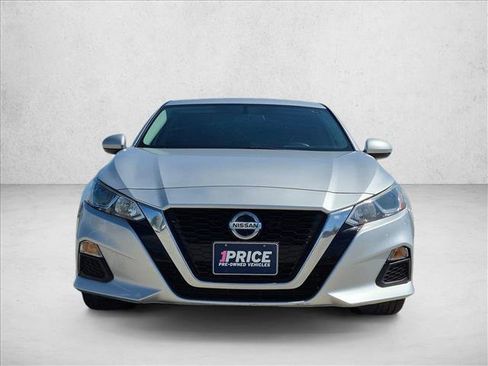Used 2019 Nissan Altima 2.5 S FWD image 2