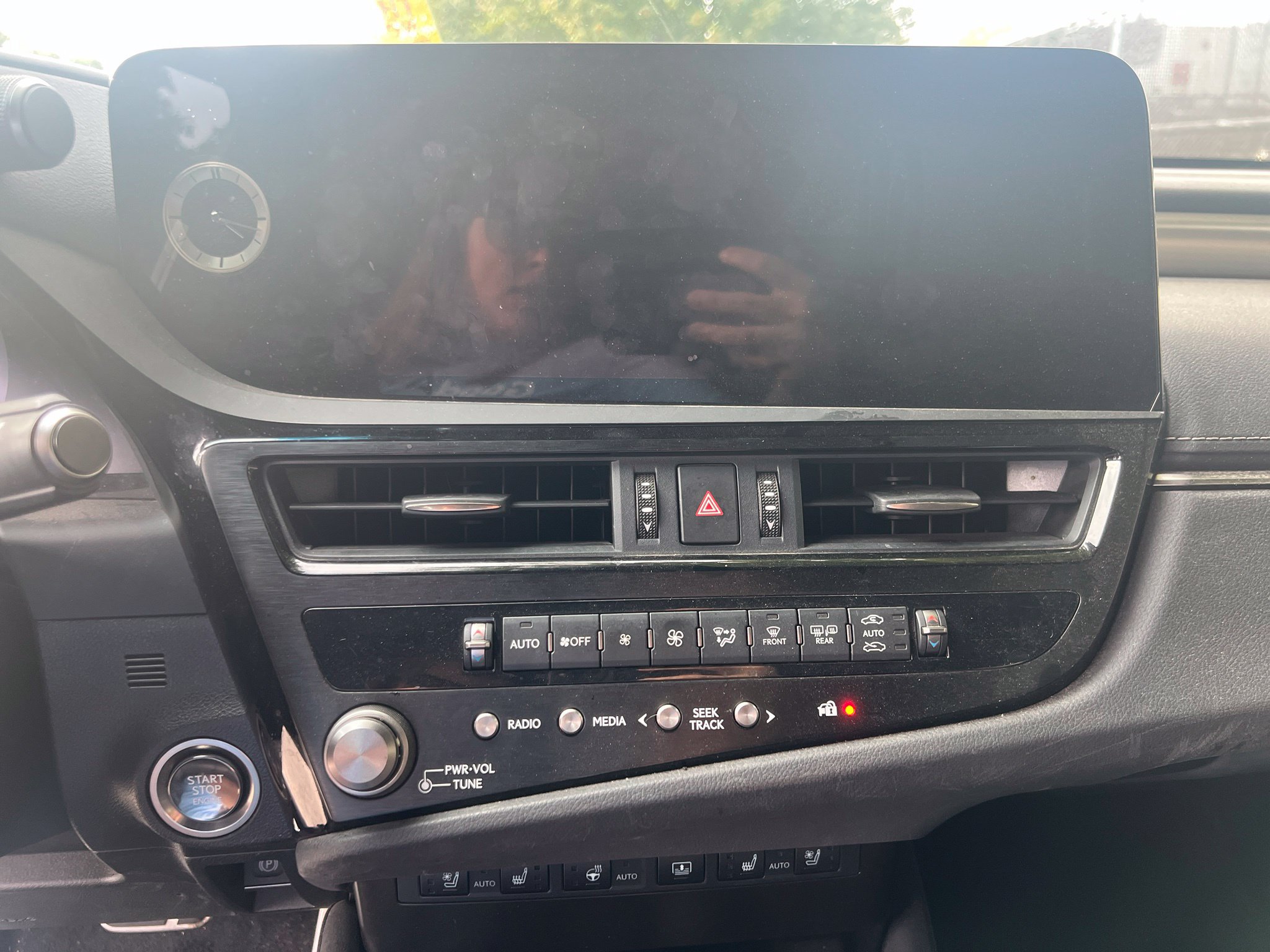 Used 2024 Lexus ES 350 F Sport w/ Accessory Package (Z2) FWD image 16