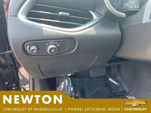 Used 2025 Chevrolet Malibu RS FWD image 7