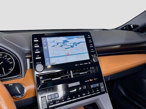 Used 2019 Toyota Avalon Limited w/ Advanced Safety Package FWD image 18