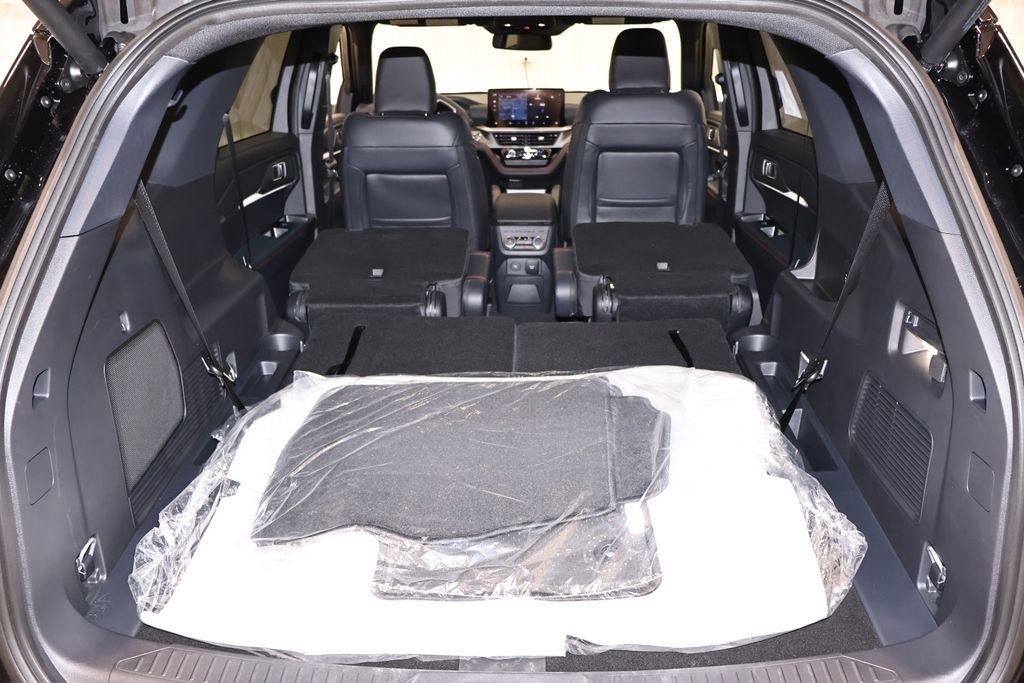 New 2027 Ford Explorer ST-Line w/ Premium Package AWD/4WD image 35