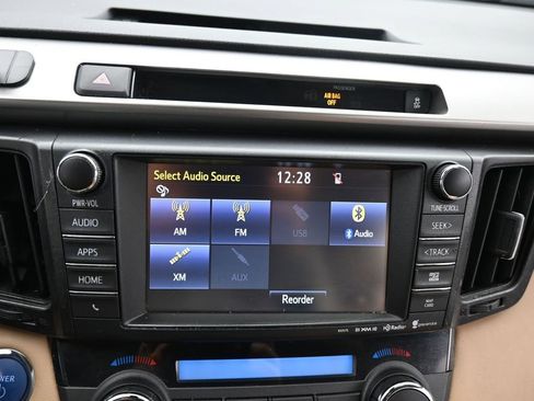 Used 2016 Toyota RAV4 Limited image 23