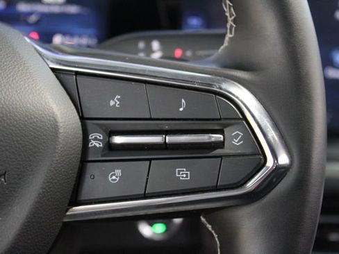 Used 2025 Chevrolet Traverse LT w/ Midnight/Sport Edition AWD/4WD image 17