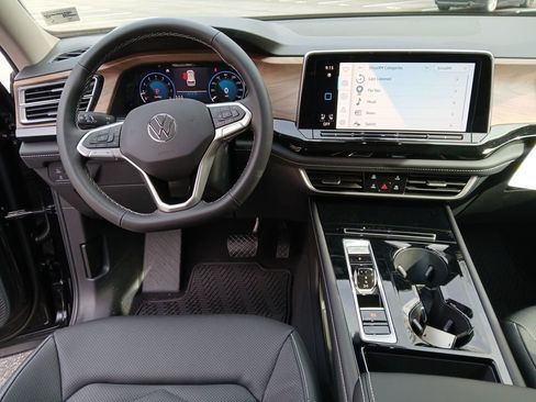 New 2026 Volkswagen Atlas SE FWD image 13