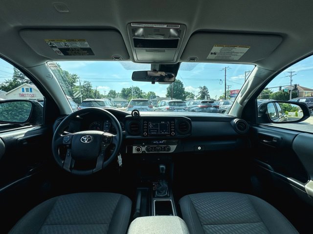 Used 2022 Toyota Tacoma SR AWD/4WD image 19