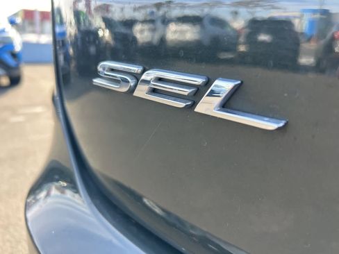 Used 2022 Ford Edge SEL w/ Convenience Package image 16