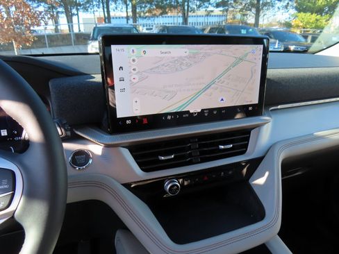 New 2026 Ford Explorer Active w/ Active Comfort Package image 9