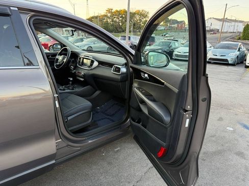 Used 2019 Kia Sorento AWD w/ LX Convenience Package image 20