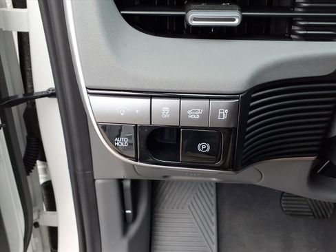 New 2025 Hyundai Ioniq 5 SEL image 10
