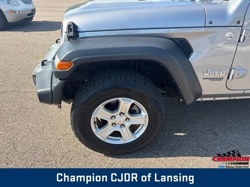 Used 2019 Jeep Wrangler Sport AWD/4WD image 26