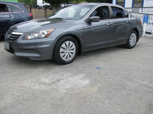 Used 2012 Honda Accord LX image 2