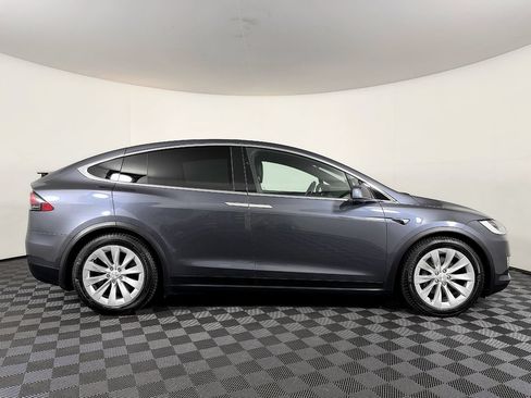 Used 2018 Tesla Model X 75D AWD/4WD image 7