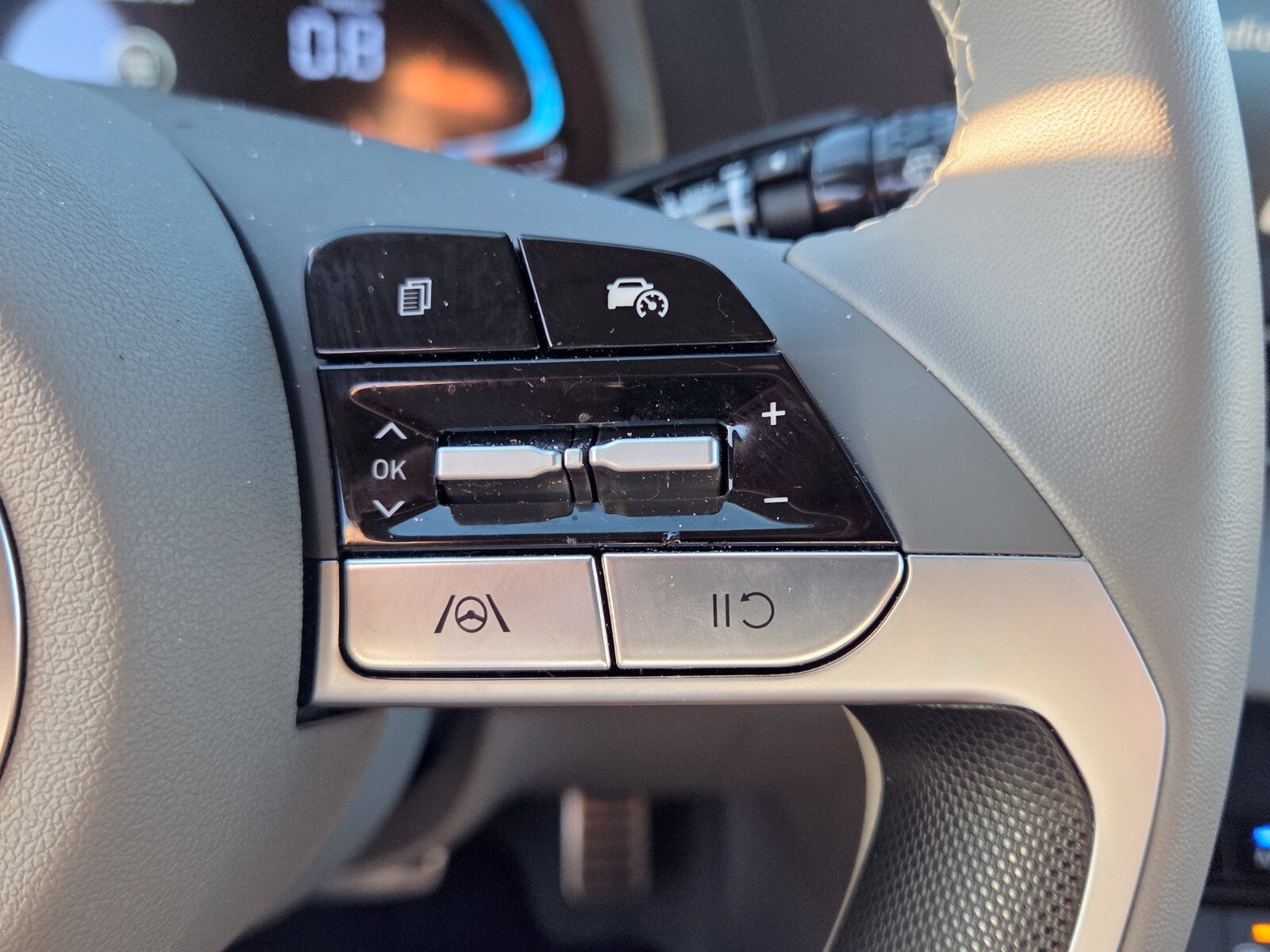Certified 2026 Hyundai Elantra Sport FWD image 24
